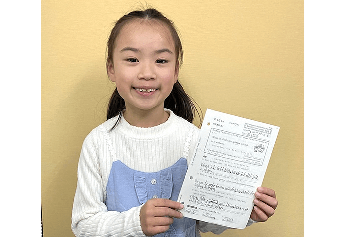 F教材の難しい文法箇所でも着実に進めている向川さん